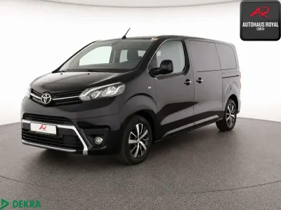Gebraucht Toyota Proace Verso Team 177 PS (130 kW) 2022 Schwarz Kombi
