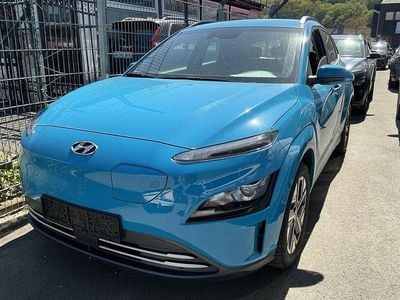 Second-hand Hyundai Kona Select 100 kW (136 CP) 2023 Albastru SUV