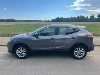 Gebraucht Nissan Qashqai Acenta 116 PS (85 kW) 2017 Grau SUV