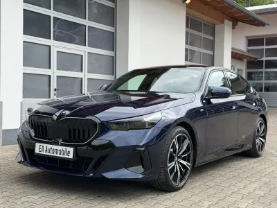 Gebraucht BMW 520 M Sport 197 PS (144 kW) 2024 Blau Limousine
