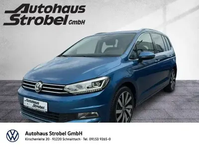 Gebraucht VW Touran Highline 150 PS (110 kW) 2017 Caribbean blue metallic Van / Kleinbus