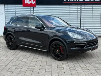 Gebraucht Porsche Cayenne Diesel 239 PS (175 kW) 2010 Schwarz SUV