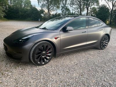 Silber Gebraucht 2022 Tesla Model 3 Performance Limousine | 31.000 €