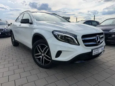 Gebraucht Mercedes GLA200 136 PS (100 kW) 2016 Weiß SUV