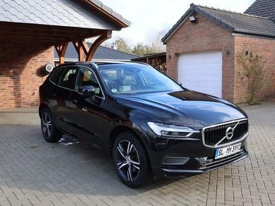 Gebraucht Volvo XC60 Momentum 150 PS (110 kW) 2019 Schwarz SUV