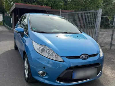 Usata Ford Fiesta Titanium 97 CV (71 kW) 2009 Blu Berlina