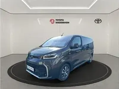 Neu Toyota Proace Verso 179 PS (131 kW) 2026 Grau (titanium grey metallic) Kombi