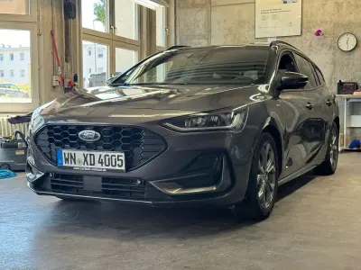 Gebraucht Ford Focus ST-Line 155 PS (114 kW) 2024 Magneticgrau (metallic) Kombi