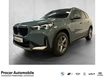 Second-hand BMW X1 Shadowline 197 CP (144 kW) 2023 Verde SUV