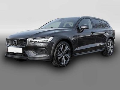 Gebraucht Volvo V60 CC Ultimate 197 PS (144 kW) 2024 Grau Kombi