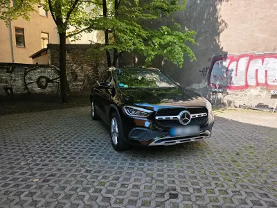 Gebraucht Mercedes GLA250 218 PS (160 kW) 2020 Schwarz SUV