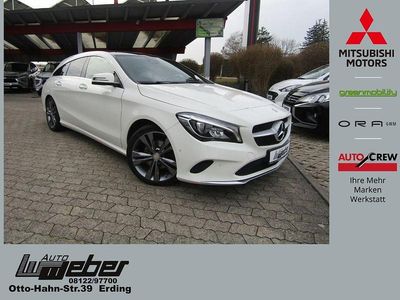 Gebraucht Mercedes CLA180 Shooting Brake Urban 122 PS (89 kW) 2016 Weiß Kombi