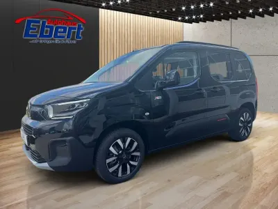 Neu Citroën Berlingo XTR 131 PS (96 kW) 2026 Schwarz Van / Kleinbus