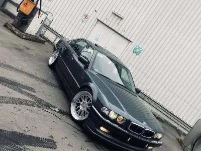 Gebraucht BMW 740 Performance 286 PS (210 kW) 1998 Grau Limousine