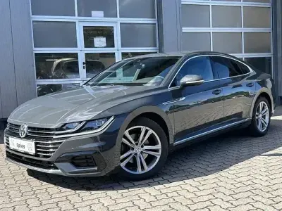 Gebraucht VW Arteon R-line 150 PS (110 kW) 2019 Uranograu Kleinwagen