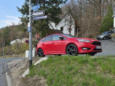 Gebraucht Ford Focus ST-Line 182 PS (133 kW) 2018 Rot Limousine