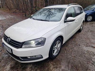 Gebraucht VW Passat Comfortline 160 PS (117 kW) 2012 Weiß Limousine