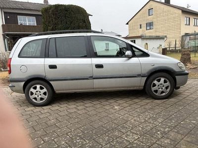 Gebraucht Opel Zafira 125 PS (91 kW) 2002 Silber Van / Kleinbus