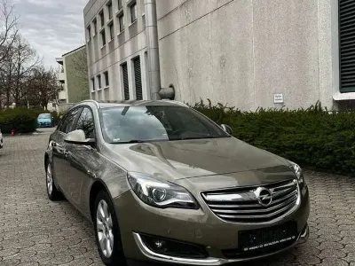 Gebraucht Opel Insignia Business Edition 250 PS (183 kW) 2015 Olive tree Kombi
