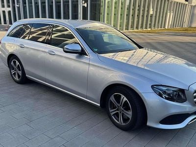 Mercedes E200