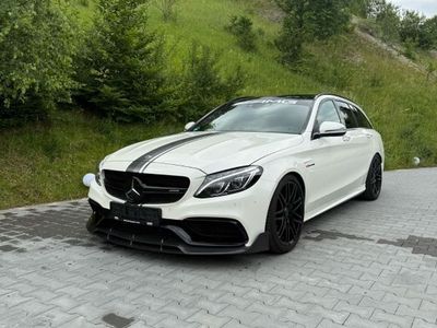 Weiß Gebraucht 2016 Mercedes C63 AMG AMG Limousine | 49.999 €