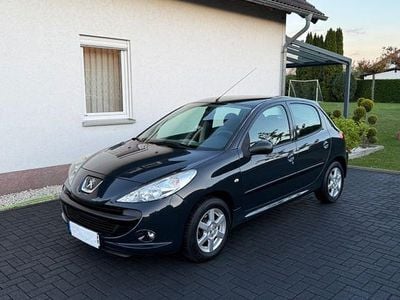 Gebraucht Peugeot 206+ 60 PS (44 kW) 2010 Grau Kleinwagen