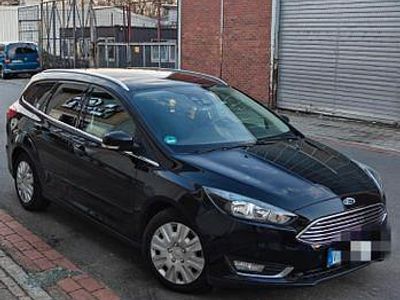 Gebraucht Ford Focus Titanium 120 PS (88 kW) 2016 Schwarz Limousine