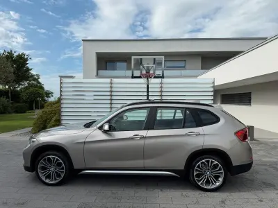 Gebraucht BMW X1 xLine 184 PS (135 kW) 2012 Silber SUV