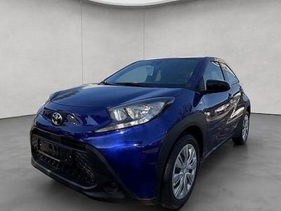 Neu Toyota Aygo X Business Edition 72 PS (52 kW) 2025 Blau SUV