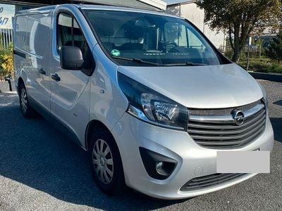 Silber Gebraucht 2016 Opel Vivaro Van / Kleinbus | 9.900 € (Superpreis)