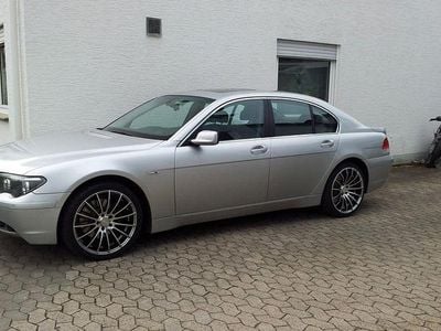 BMW 745