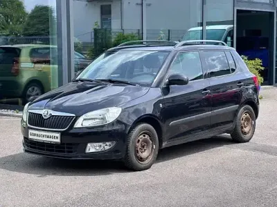 Gebraucht Skoda Fabia Ambition 86 PS (63 kW) 2013 Schwarzmagic perleffekt Kleinwagen