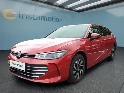 Gebraucht VW Passat 122 PS (89 kW) 2025 Rot Kombi