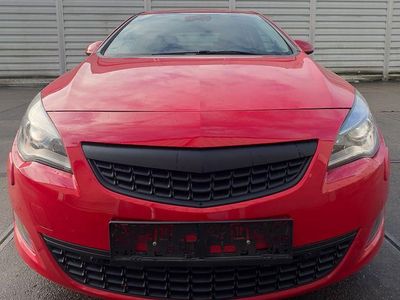 Rot Gebraucht 2011 Opel Astra Sport Limousine | 3.000 € (Guter Preis)