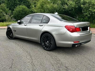 BMW 730