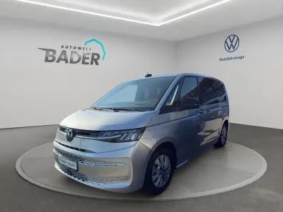 Gebraucht VW Multivan Life 150 PS (110 kW) 2024 Silber Van / Kleinbus