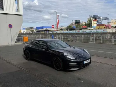 Gebraucht Porsche Panamera GTS 441 PS (324 kW) 2015 Schwarz Kleinwagen