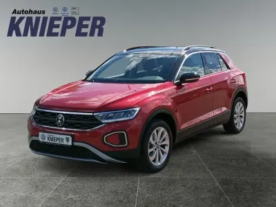 Gebraucht VW T-Roc Life 150 PS (110 kW) 2022 Kings red metallic deep black SUV