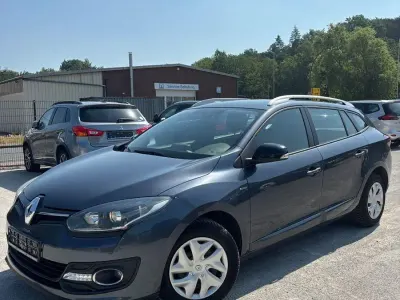 Gebraucht Renault Mégane GrandTour LIMITED 110 PS (80 kW) 2015 Grau Kombi
