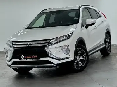 Gebraucht Mitsubishi Eclipse Cross Edition 163 PS (119 kW) 2018 Weiß SUV