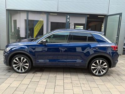 Second-hand VW T-Roc R-line 150 CP (110 kW) 2020 Albastru SUV