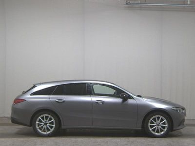 Grau Gebraucht 2022 Mercedes CLA220 Shooting Brake Progressive Kombi | 21.780 € (Superpreis)