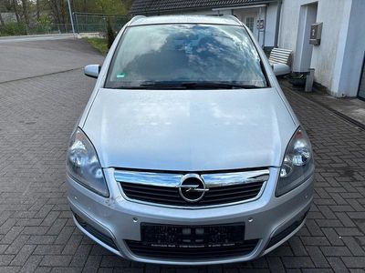 Usata Opel Zafira Sport 140 CV (102 kW) 2007 Argento Monovolume