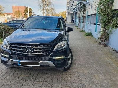 Gebraucht Mercedes ML350 258 PS (189 kW) 2014 Schwarz SUV
