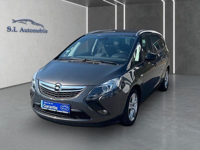 Grau Gebraucht 2016 Opel Zafira Tourer drive Van / Kleinbus | 8.790 € (Teuer)