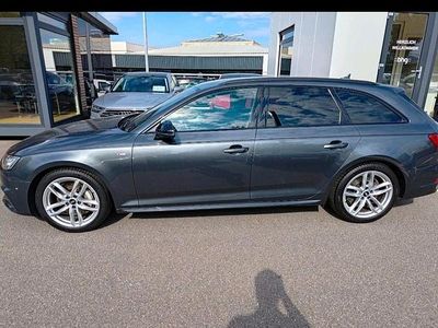 Grau Gebraucht 2016 Audi A4 Sport Kombi | 25.800 €