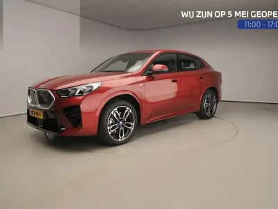Brugt BMW iX2 M Sport 230 kW (313 HK) 2025 Rød SUV