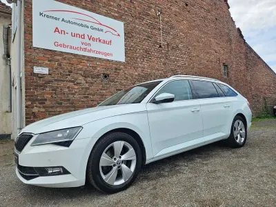 Gebraucht Skoda Superb Ambition 150 PS (110 kW) 2017 Weiß Kombi