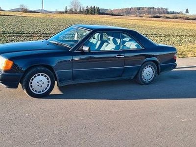 Gebraucht Mercedes 230 136 PS (100 kW) 1991 Blau Coupé