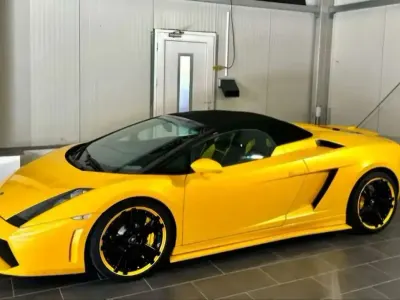 Second-hand Lamborghini Gallardo 519 CP (381 kW) 2007 Galben Cabrio